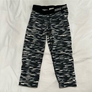 Nike pro leggings M like new